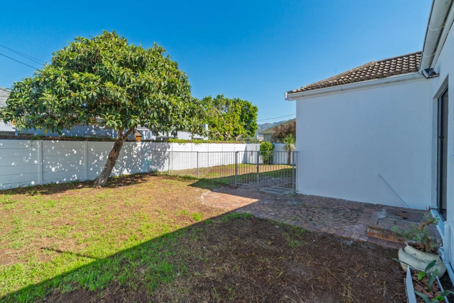 4 Bedroom Property for Sale in Claremont Western Cape